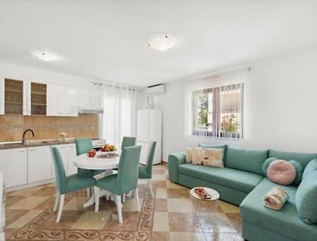 Apartmani Lorena Poreč Extérieur photo